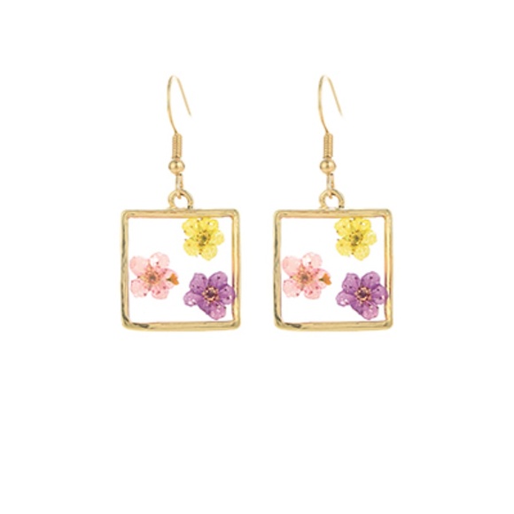 Resin Flower Square Earrings - Picture 1 of 1